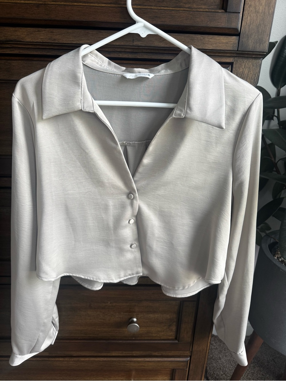 Zara Cream Satin Button-Front Cropped Shirt